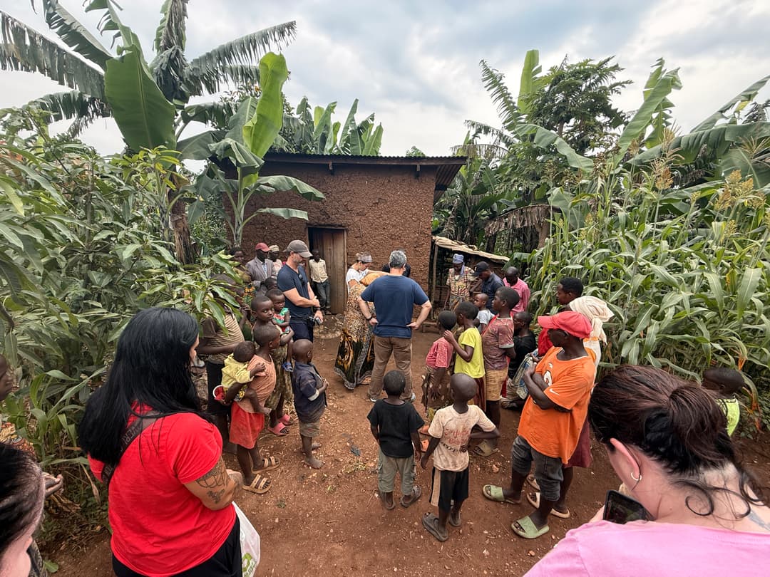 Fotos do trabalho voluntário em Uganda